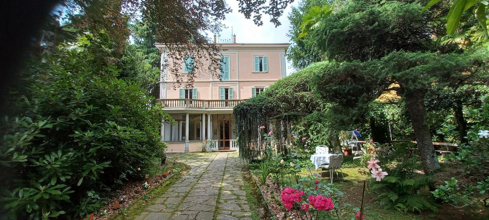 B&B Villa Margherita Lesa Zewnętrze zdjęcie