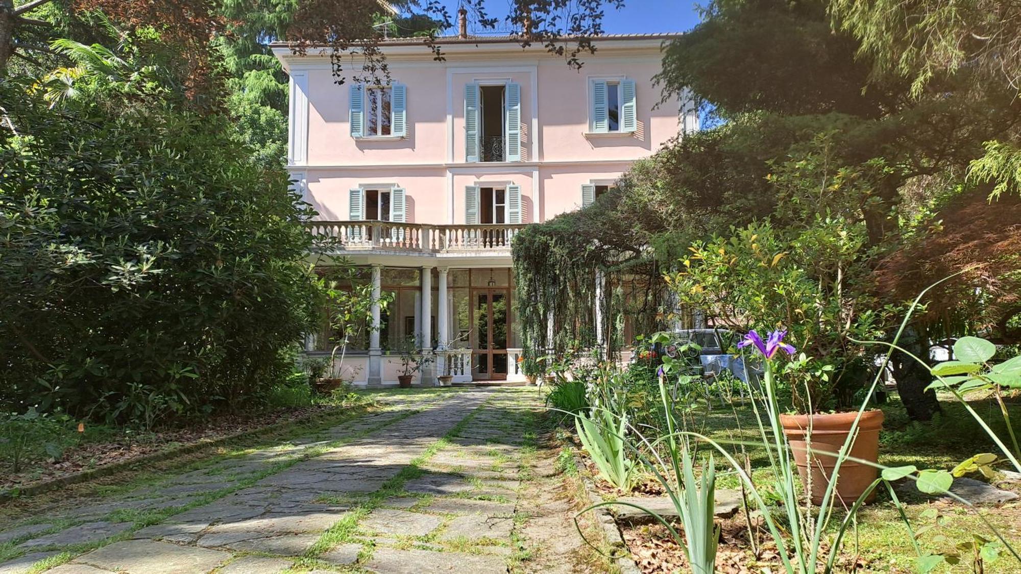 B&B Villa Margherita Lesa Zewnętrze zdjęcie